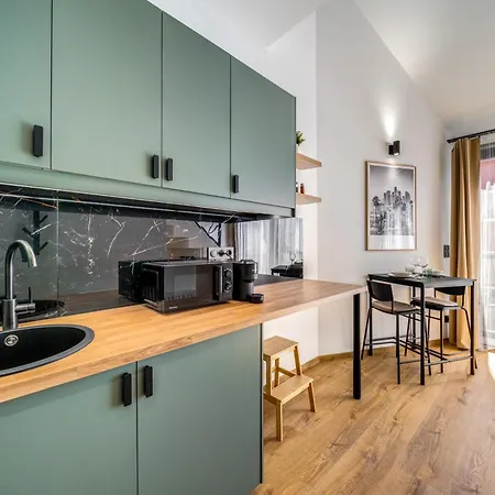 Апартаменты Dob Street With Balcony *