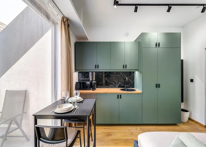 Dob Street With Balcony Apartament