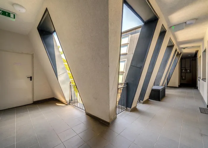 Dob Street With Balcony Apartament *